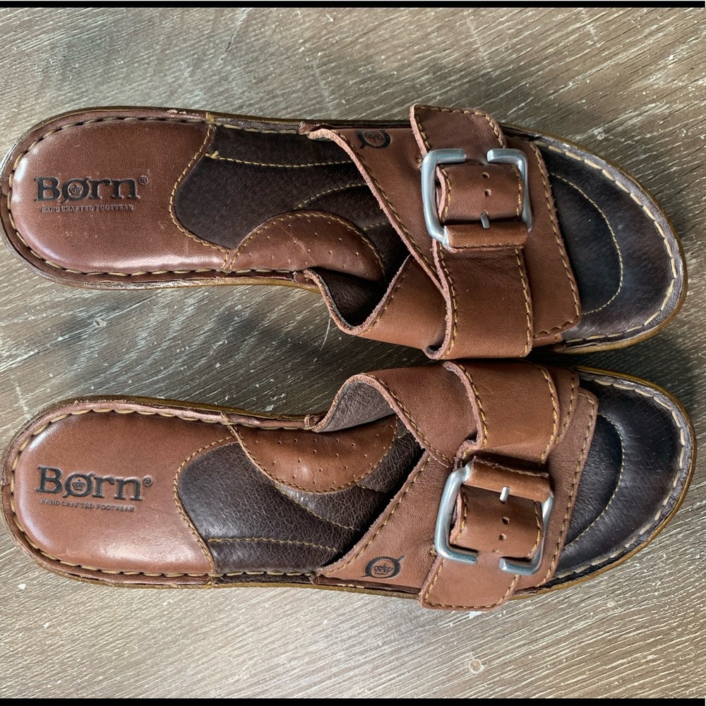 Born brown leather sandal with buckle